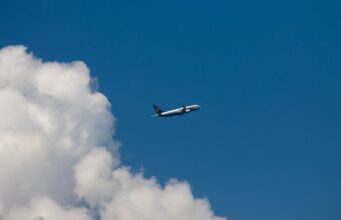 Panică la bord: Un avion Wizz Air care decolase din Otopeni a aterizat forțat pe aeroportul Malpensa