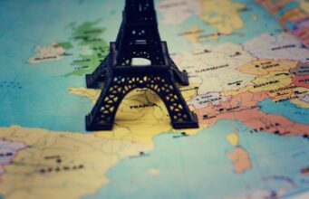 I’ve Been to Niagara Falls Over a Dozen Times—Here’s Everything You Need to Know About Visiting Both Sides