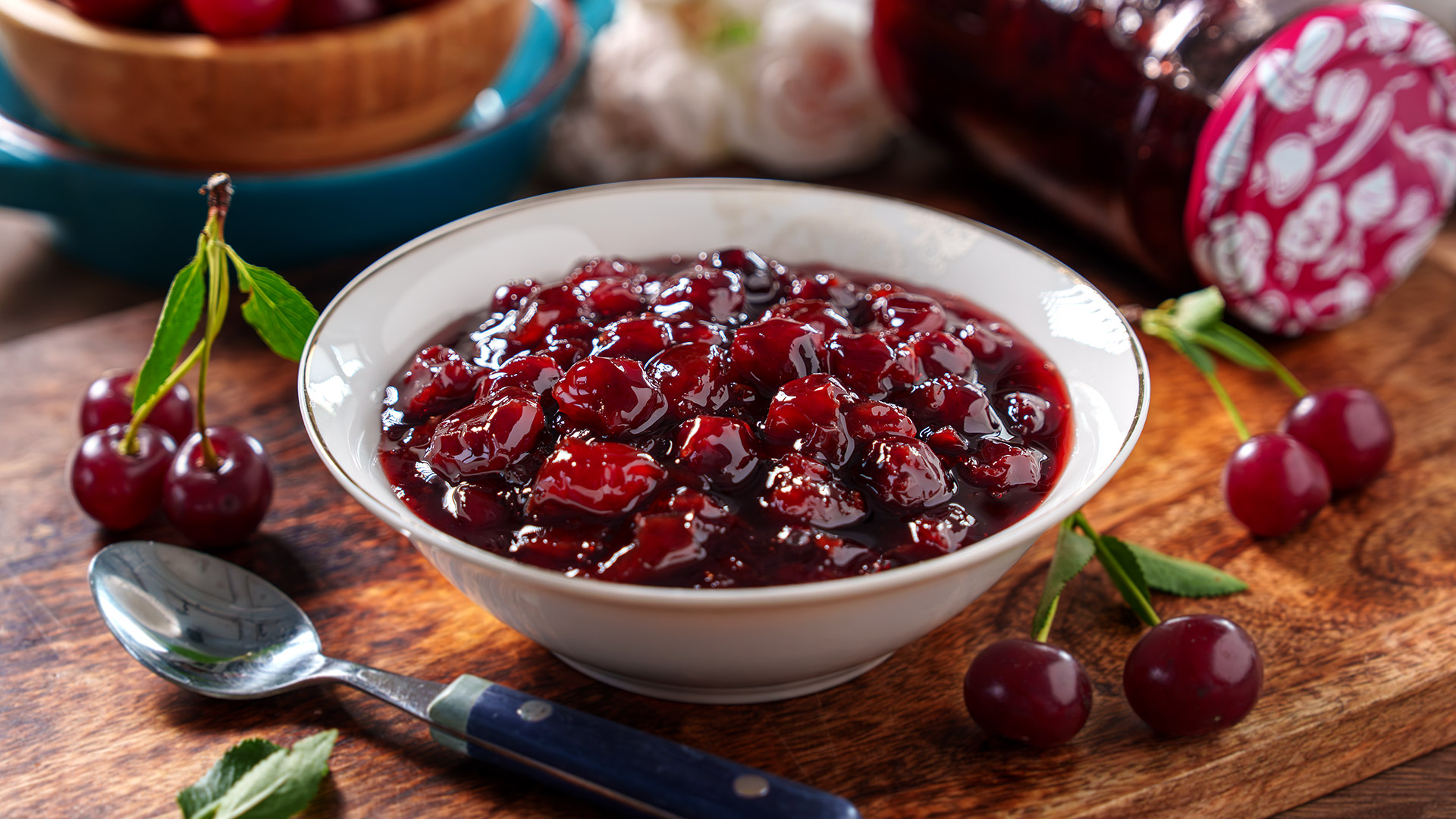 Dulceață de vișine: rețeta simplă și perfectă pentru toată vara