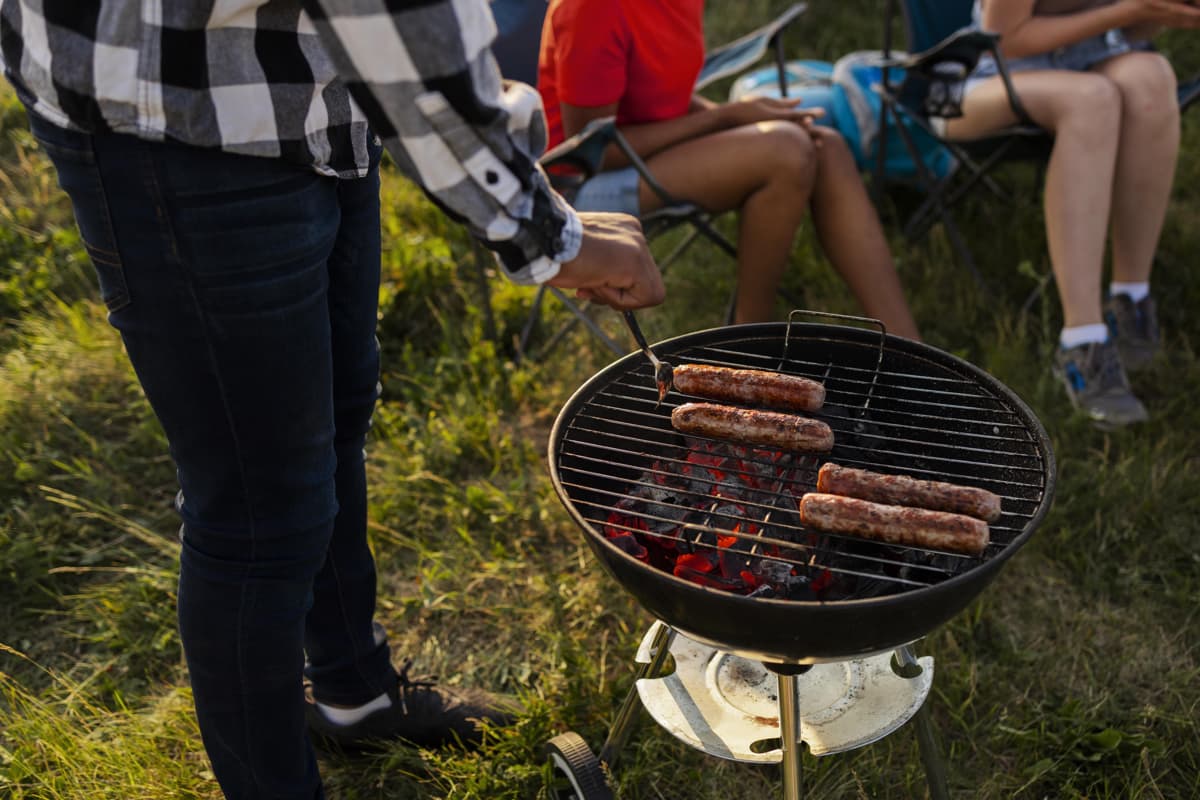 Grătar perfect: Cât cărbuni trebuie pentru un chef reușit
