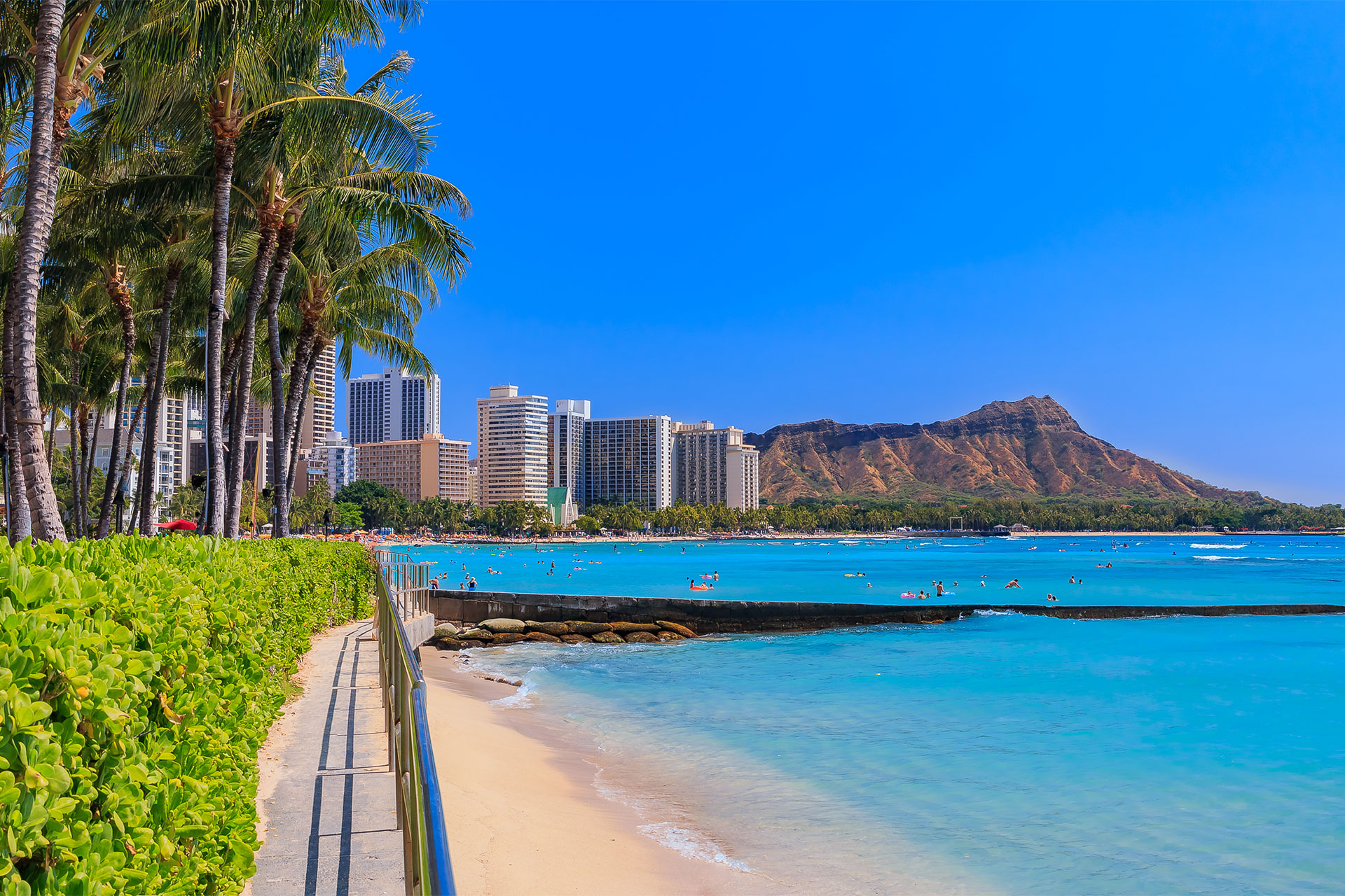 Los Angeles & Hawaii: Visul American în Octombrie 2025
