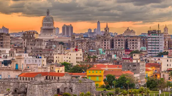 Paște în Cuba: Ritmuri Cubaneze și Magie Caraibiana